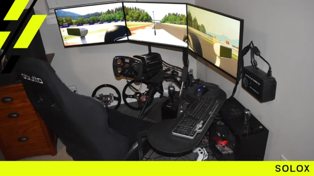 What are triple monitors in sim racing?