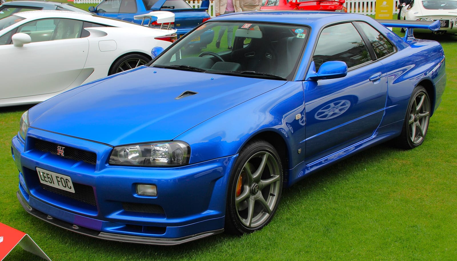 Nissan Skyline GT-R V-Spec II R34 road car