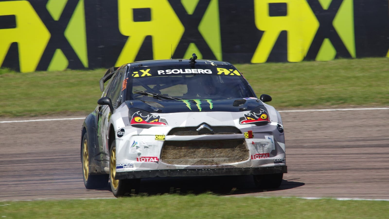 Petter Solberg's Citroen DS3 rallycross supercar on track at Lydden Hill in 2015
